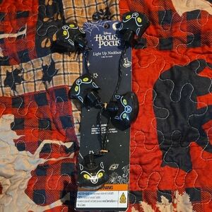 Disney Hocus Pocus Black Cat Light-Up Necklace